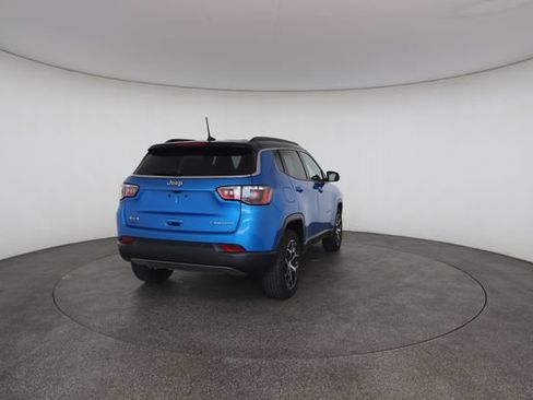 Used 2024 Jeep Compass Limited AWD/4WD image 17