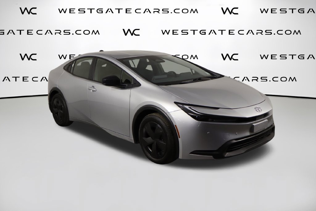 Used 2026 Toyota Prius LE FWD image 45