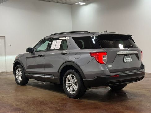 Used 2022 Ford Explorer XLT image 26