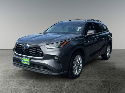 Used 2023 Toyota Highlander Limited AWD/4WD image 4