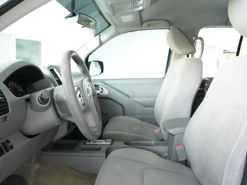 Used 2018 Nissan Frontier S RWD image 11