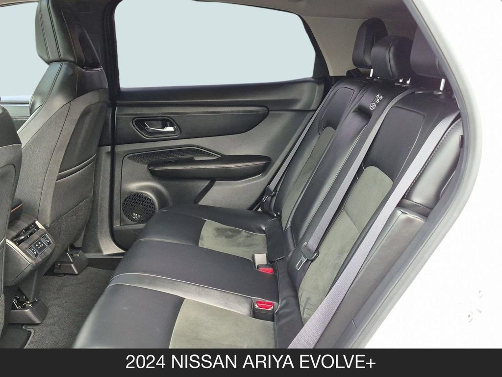 Used 2024 Nissan Ariya AWD image 17