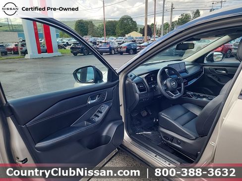 Used 2024 Nissan Rogue SL w/ SL Premium Package AWD/4WD image 10