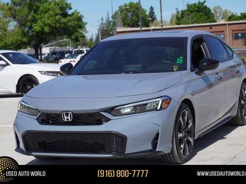 Used 2025 Honda Civic Sport Touring image 1