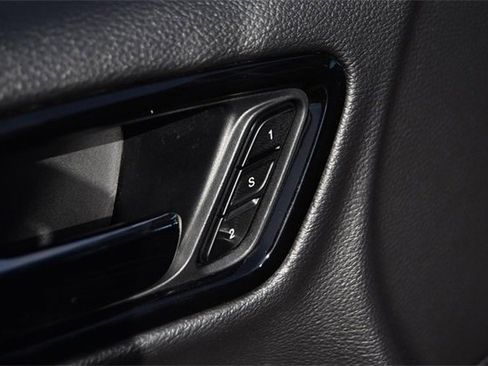 Used 2024 Dodge Durango GT image 9