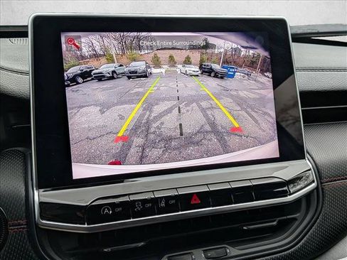 Used 2023 Jeep Compass Trailhawk w/ Trailhawk Elite Group image 14