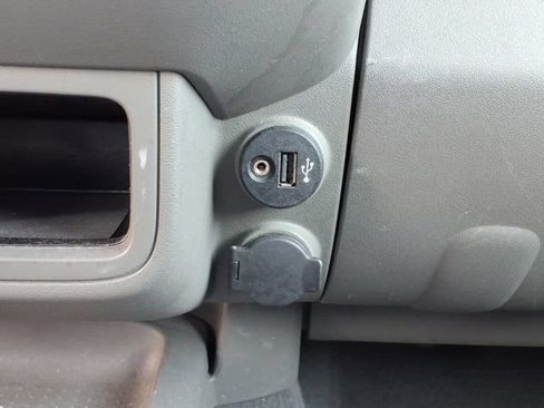 Used 2019 Nissan Frontier SV AWD/4WD image 17