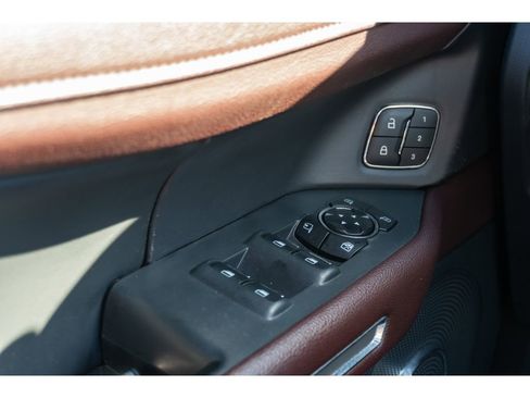 Used 2024 Ford Expedition Limited image 26