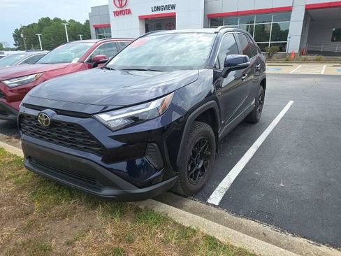 Used 2025 Toyota RAV4 XLE w/ Convenience Package FWD image 1