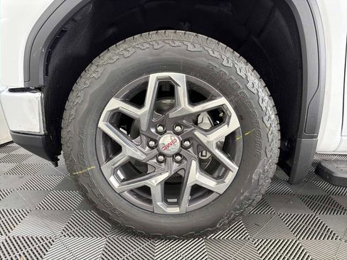 New 2026 GMC Sierra 1500 SLT w/ SLT Premium Plus Package image 9