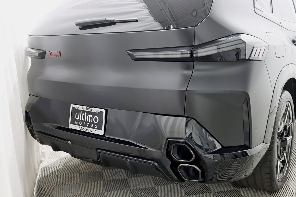 Used 2023 BMW XM AWD/4WD image 11