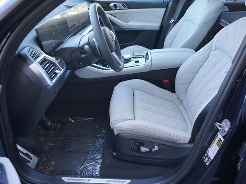 Used 2025 BMW X5 M60i image 11