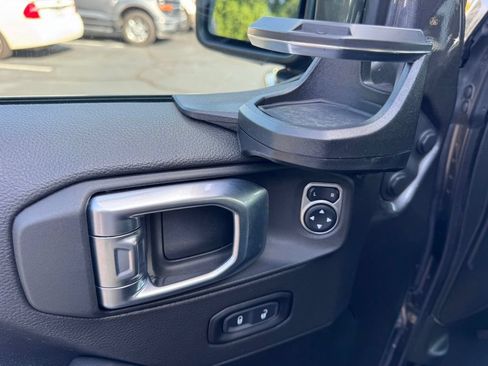 Used 2021 Jeep Gladiator Mojave AWD/4WD image 24