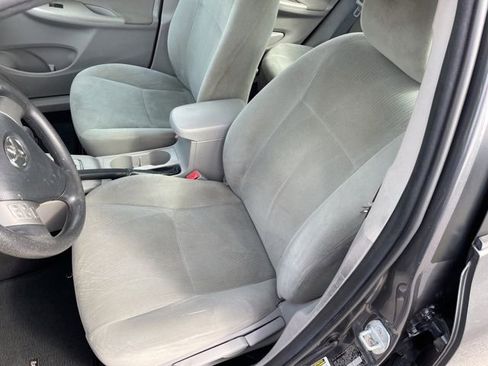 Used 2013 Toyota Corolla LE image 20