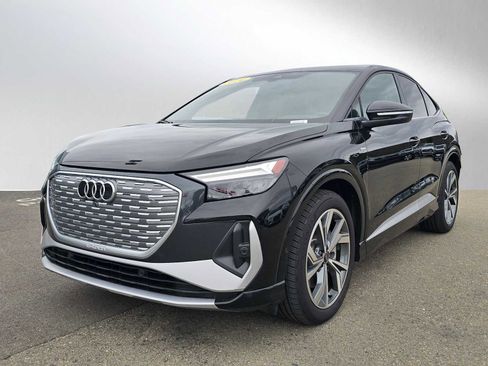 Used 2024 Audi Q4 e-tron Premium Plus image 7