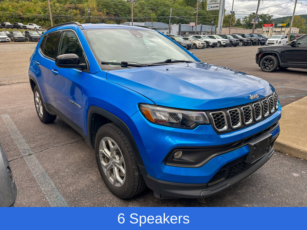 Used 2024 Jeep Compass Latitude AWD/4WD image 2