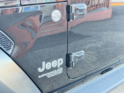 Used 2019 Jeep Wrangler Unlimited Sport S image 79