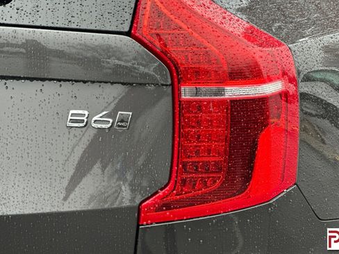 Used 2024 Volvo XC90 B6 Plus image 33