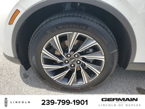 New 2025 Lincoln Aviator Premiere w/ Equipment Group 101A image 12