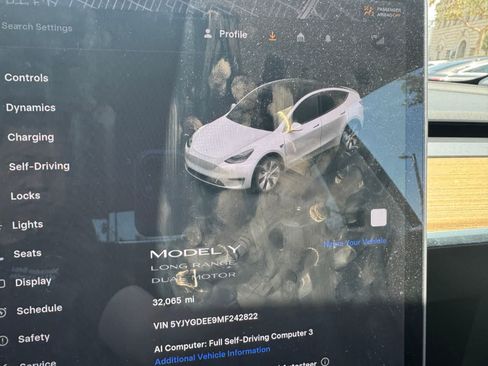 Used 2021 Tesla Model Y Long Range AWD/4WD image 7