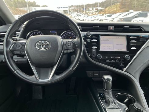 Used 2018 Toyota Camry L image 17