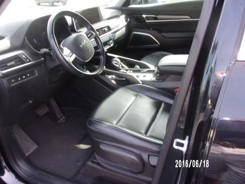 Used 2022 Kia Telluride LX AWD/4WD image 7