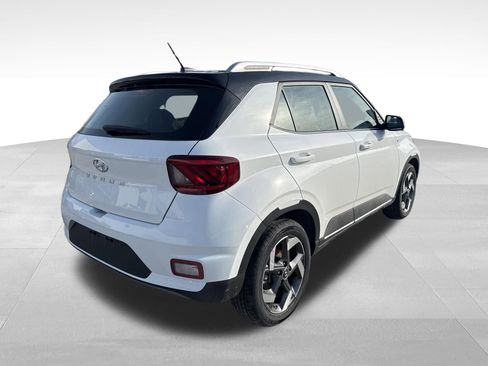 New 2026 Hyundai Venue SEL image 3
