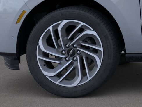 New 2026 Lincoln Navigator L Reserve AWD/4WD image 19