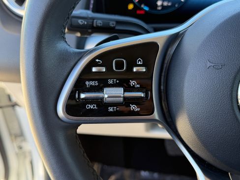 Certified 2022 Mercedes-Benz GLB 250 image 24