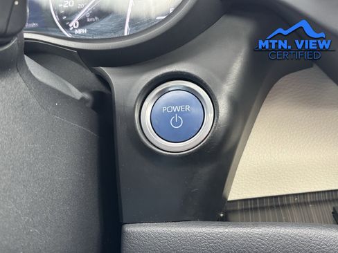 Used 2021 Toyota Sienna Platinum image 23