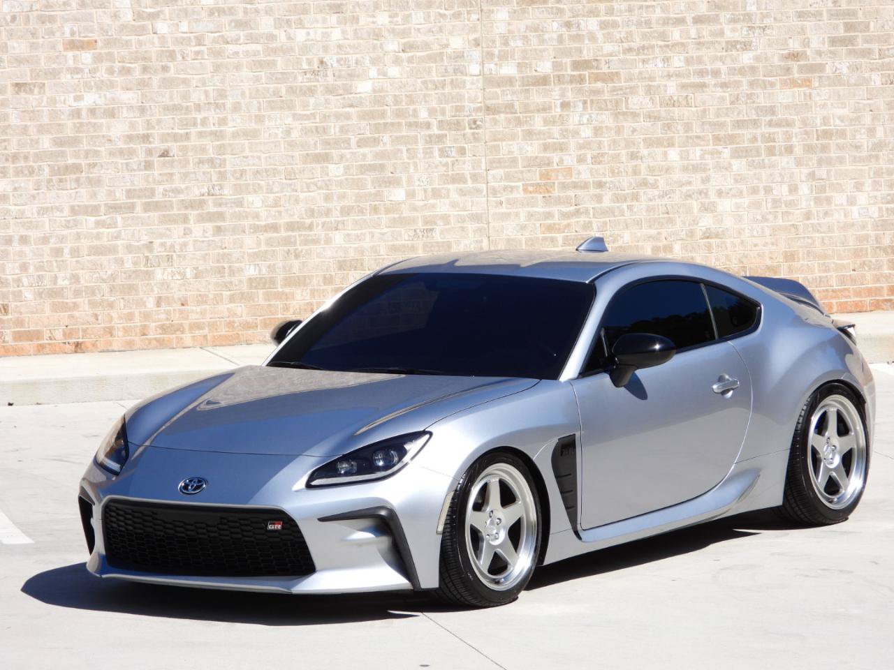 Used 2025 Toyota GR86 Premium w/ ALL Weather Mat Package (TMS) RWD image 50