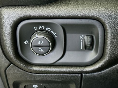 Used 2025 RAM 1500 Tradesman image 17