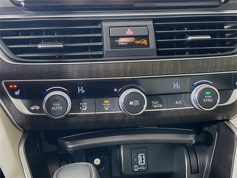 Used 2018 Honda Accord EX image 16