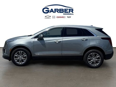 Used 2023 Cadillac XT5 Premium Luxury AWD/4WD image 2