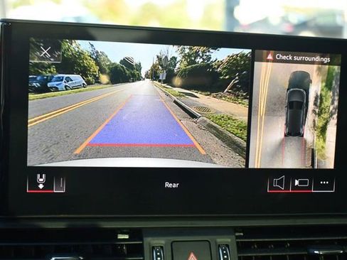 Used 2021 Audi SQ5 Premium Plus w/ Premium Plus Package image 38