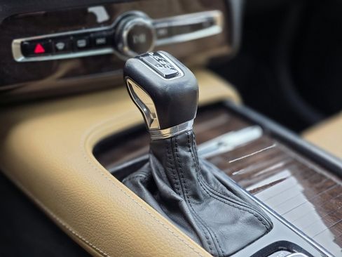 Used 2016 Volvo XC90 T6 Momentum image 39