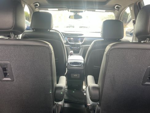 Used 2022 Cadillac XT6 Sport w/ LPO, ONYX Package image 12