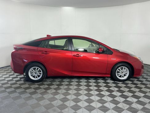 Used 2018 Toyota Prius Two w/ Prius Two Safety Plus Package FWD image 10