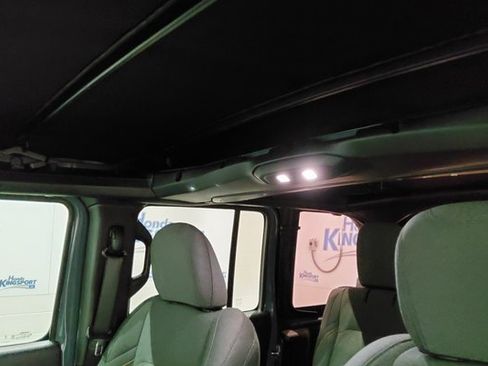 Used 2024 Jeep Wrangler Willys image 36