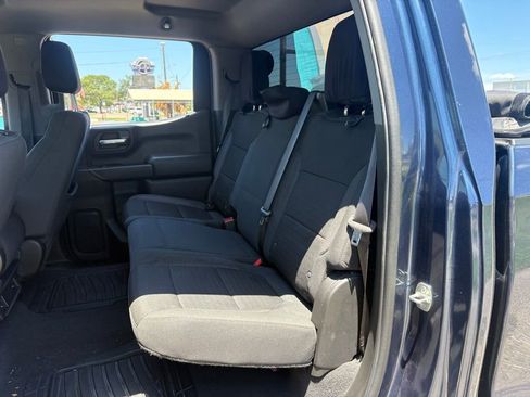 Used 2022 Chevrolet Silverado 1500 Custom w/ LPO, Dark Essentials Package RWD image 11