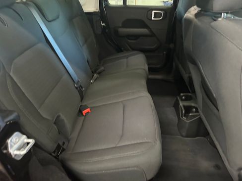 Used 2021 Jeep Wrangler Unlimited Sahara w/ Uconnect 4C Nav & Sound Group AWD/4WD image 30