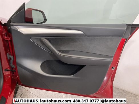 Used 2023 Tesla Model Y Long Range image 39