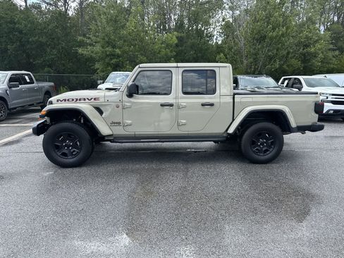 Used 2022 Jeep Gladiator Mojave w/ LED Lighting Group AWD/4WD image 6