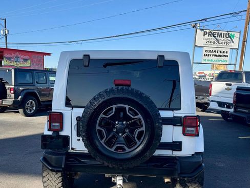 Used 2017 Jeep Wrangler Unlimited Sahara image 13