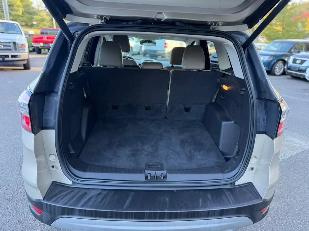 Used 2017 Ford Escape Titanium AWD/4WD image 17