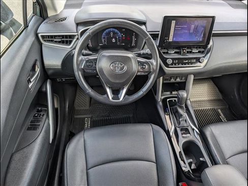 Used 2024 Toyota Corolla Cross XLE FWD image 8