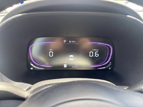 Used 2025 Kia Soul LX w/ LX Technology Package FWD image 38