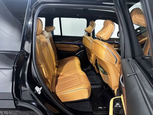 Used 2022 Jeep Grand Cherokee Summit w/ Luxury Tech Group V AWD/4WD image 25
