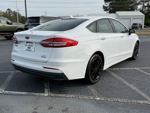 Certified 2020 Ford Fusion SE image 8