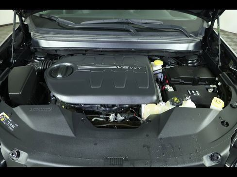 Used 2022 Jeep Cherokee Trailhawk w/ Sun, Sound & Nav Group image 19